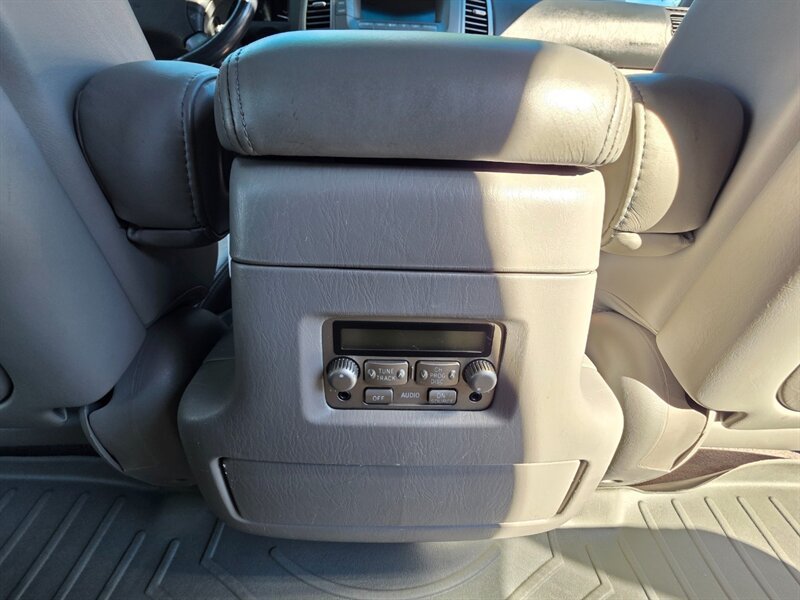 Used 2004 Lexus LX 470 4WD image 55