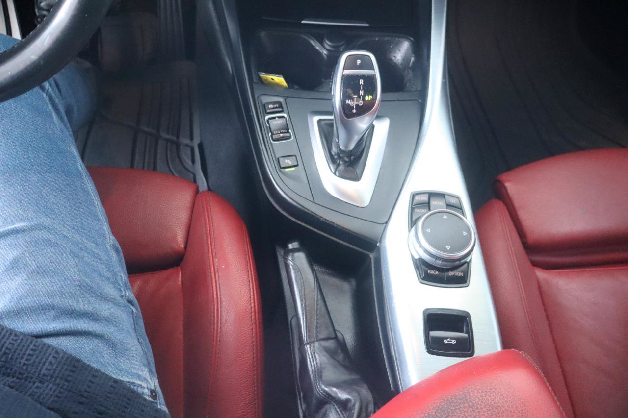 Used 2016 BMW M235i Convertible RWD image 26