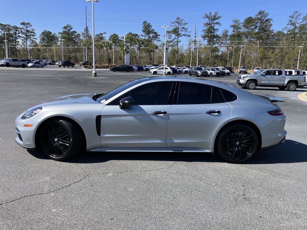 Used 2019 Porsche Panamera 4 image 2