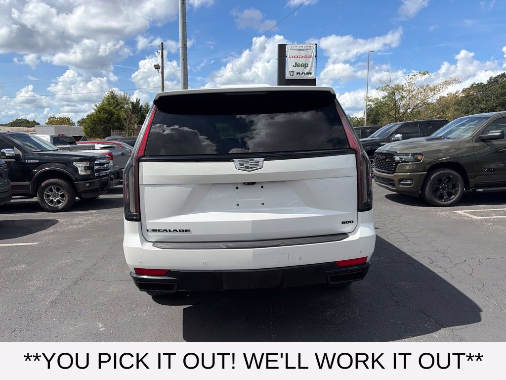 Used 2022 Cadillac Escalade Sport Platinum w/ LPO, ONYX Package AWD/4WD image 5