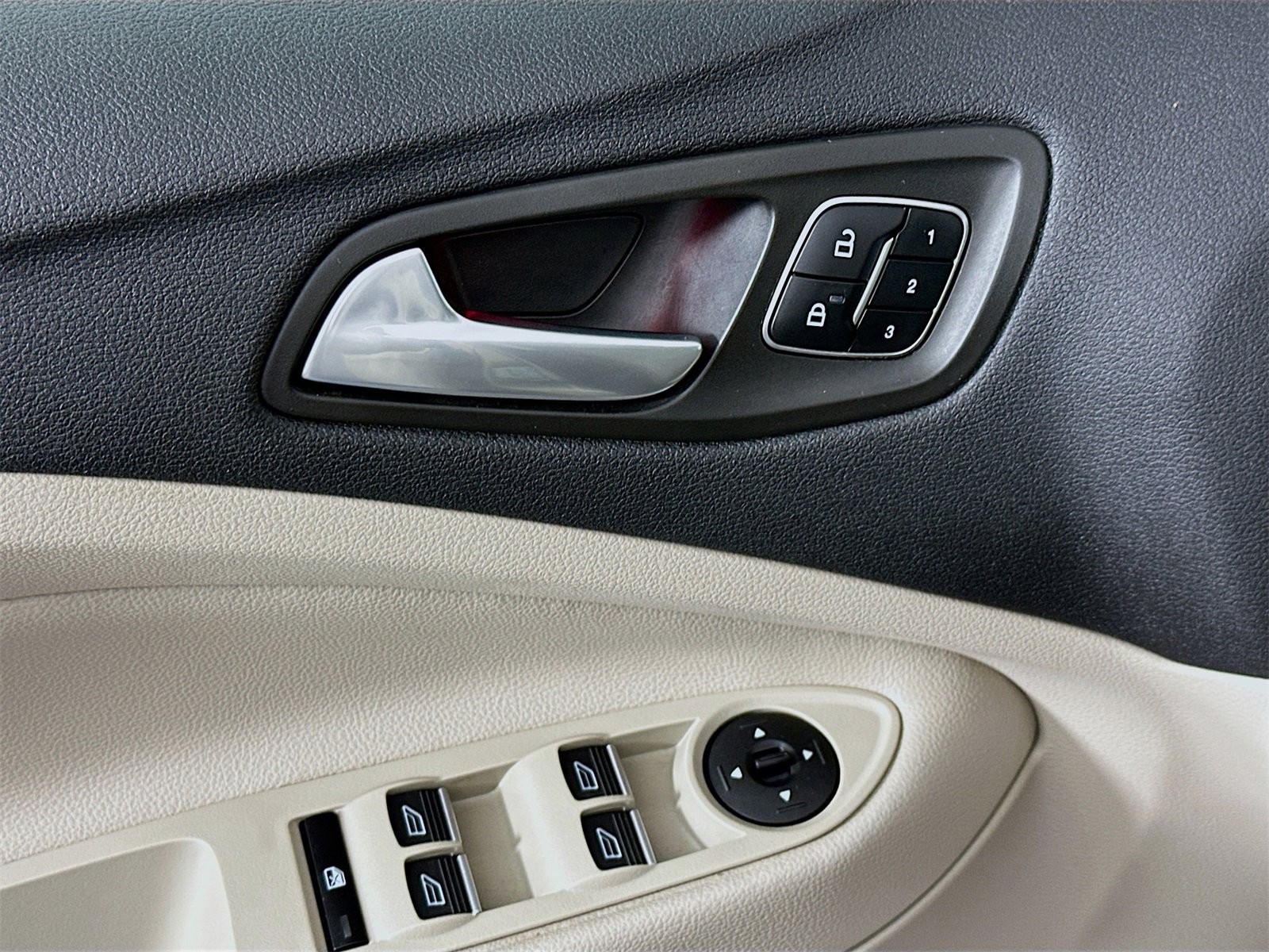 Used 2017 Ford Escape Titanium w/ Equipment Group 301A image 18