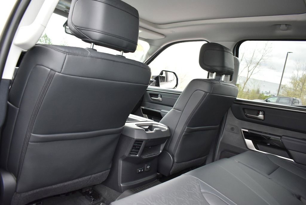 Used 2024 Toyota Tundra Limited AWD/4WD image 32