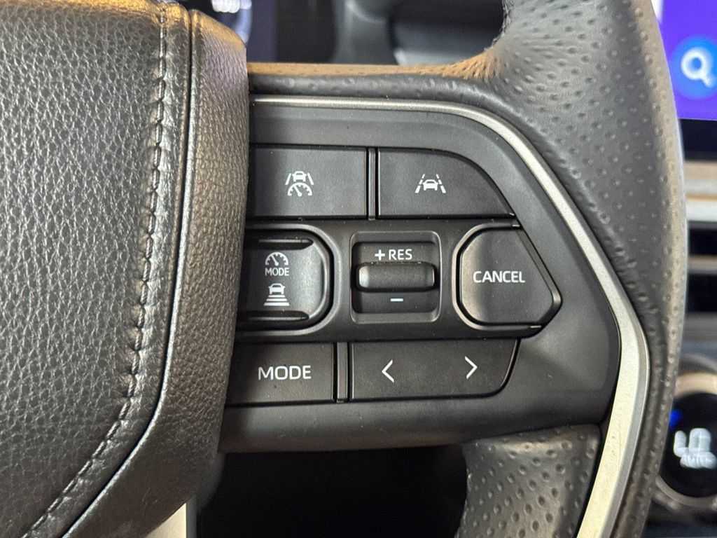 Used 2026 Toyota 4Runner Trailhunter AWD/4WD image 32