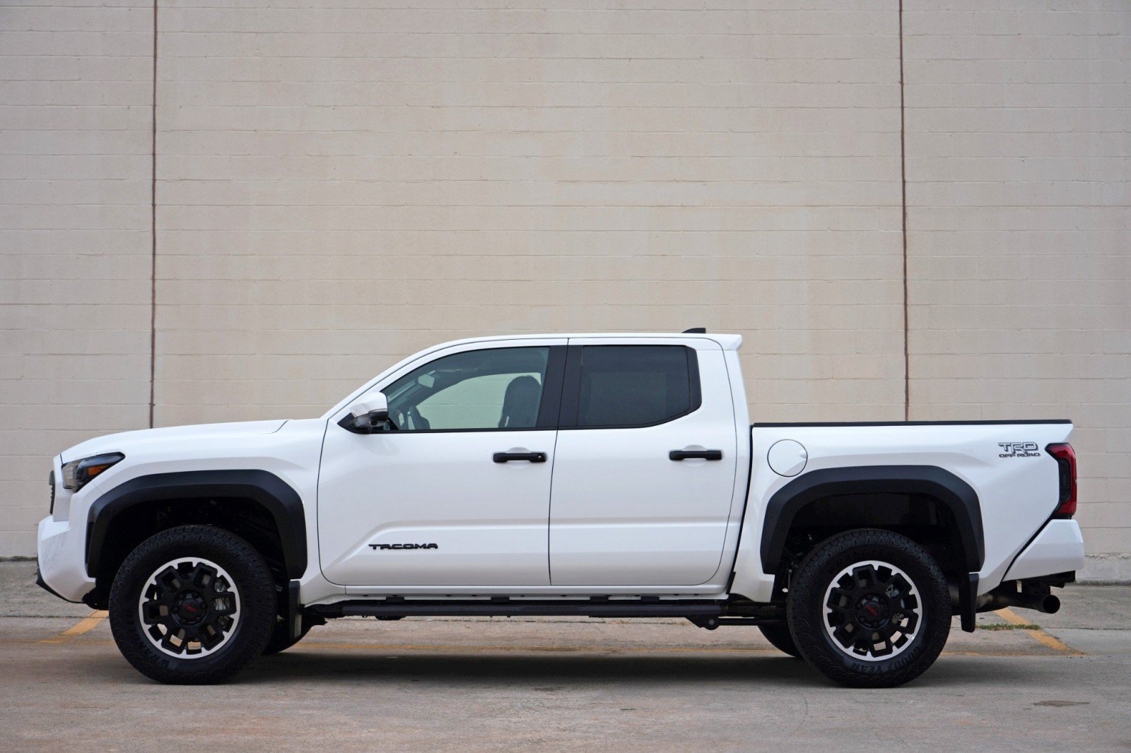 Used 2026 Toyota Tacoma TRD Off-Road w/ TRD Off Road Premium Package AWD/4WD image 9