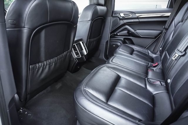 Used 2017 Porsche Cayenne Platinum Edition AWD/4WD image 20