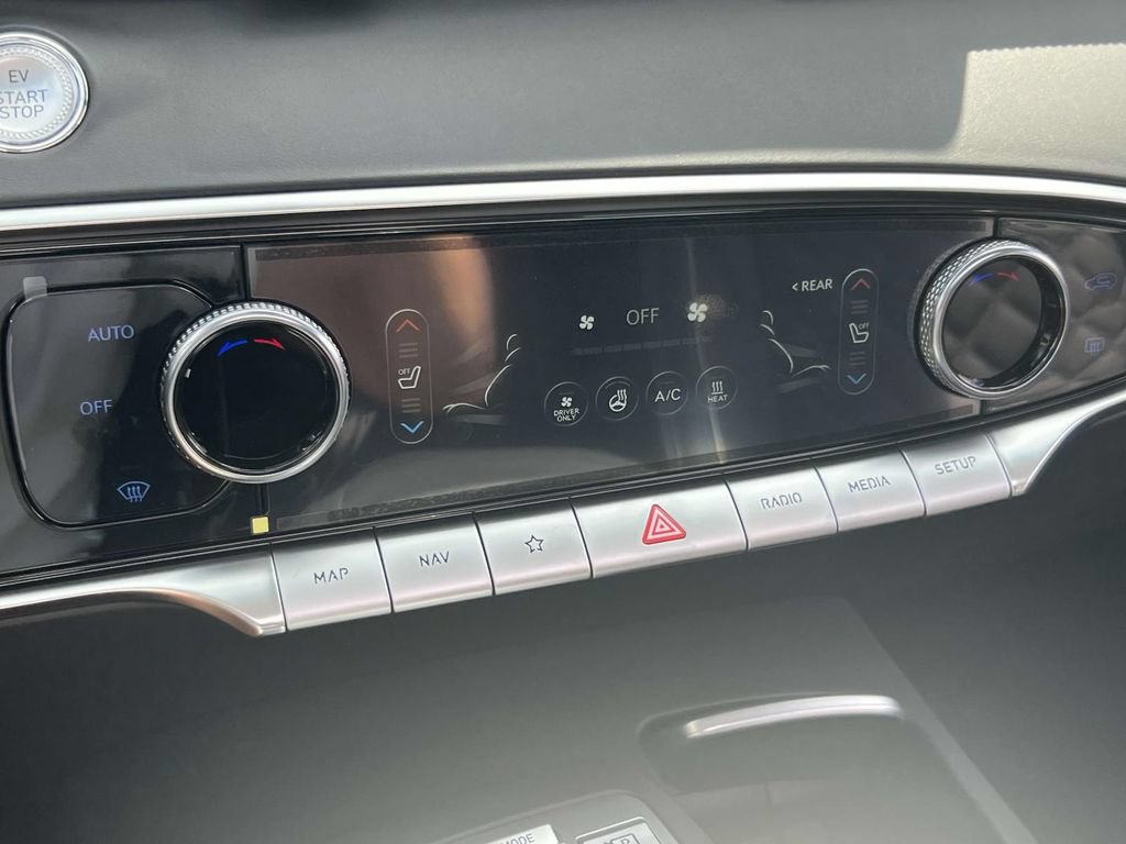 New 2025 Genesis Electrified GV70 w/ Prestige Package AWD/4WD image 28