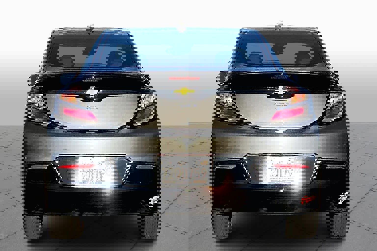 Used 2017 Chevrolet Volt LT w/ Comfort Package image 4