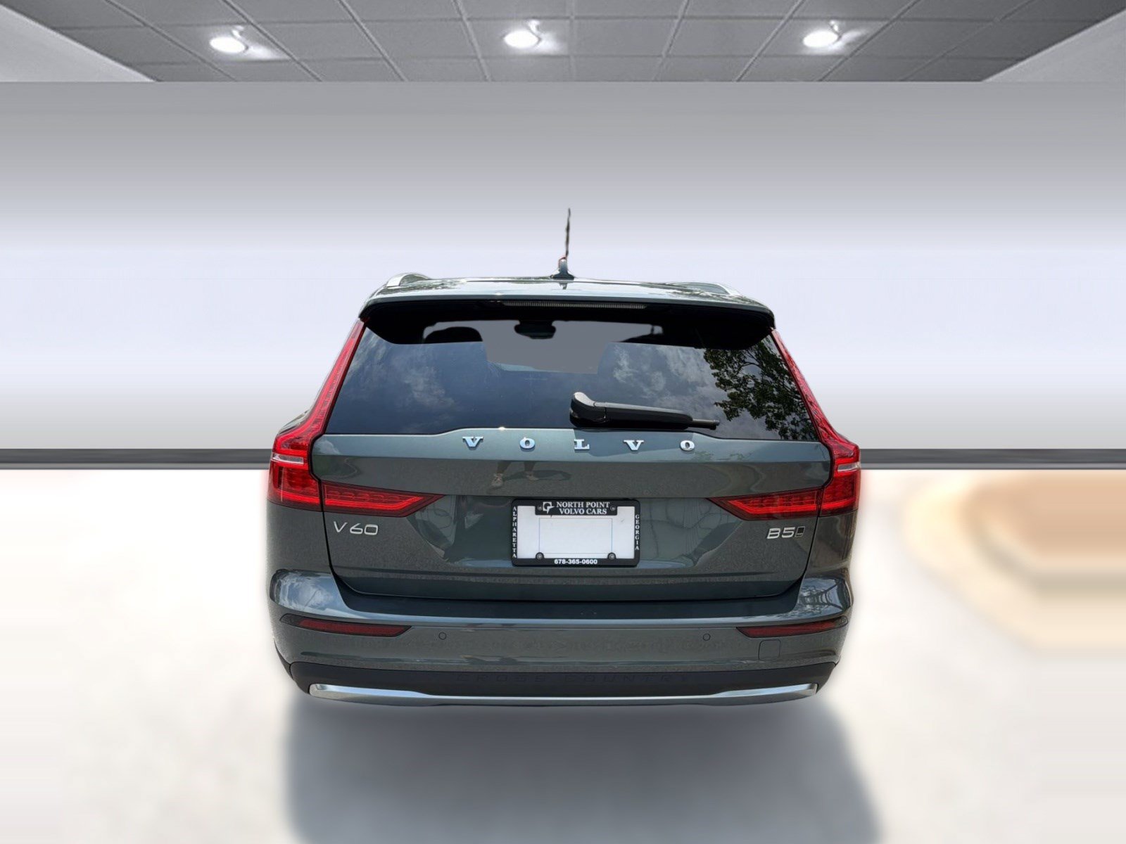 Certified 2026 Volvo V60 B5 Cross Country Plus AWD/4WD image 10