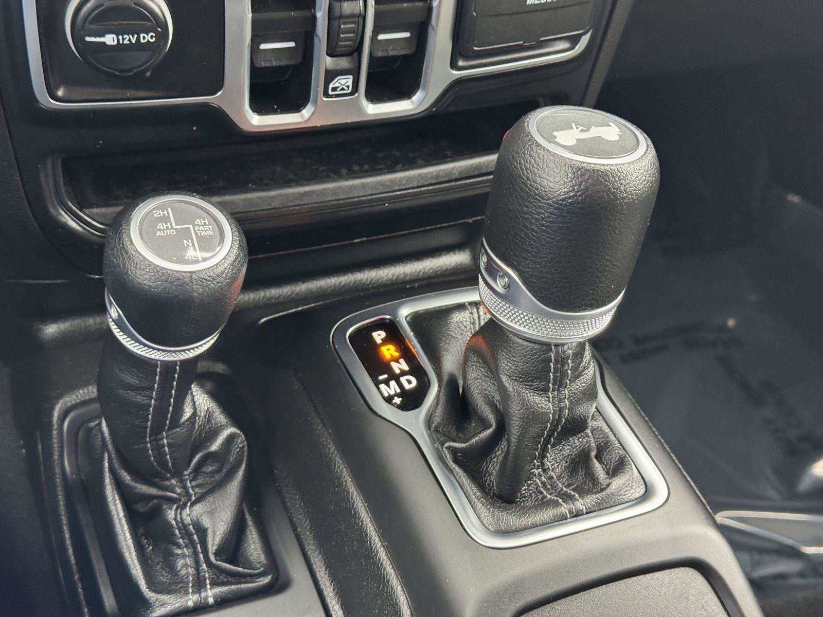 Certified 2025 Jeep Wrangler Sahara AWD/4WD image 21