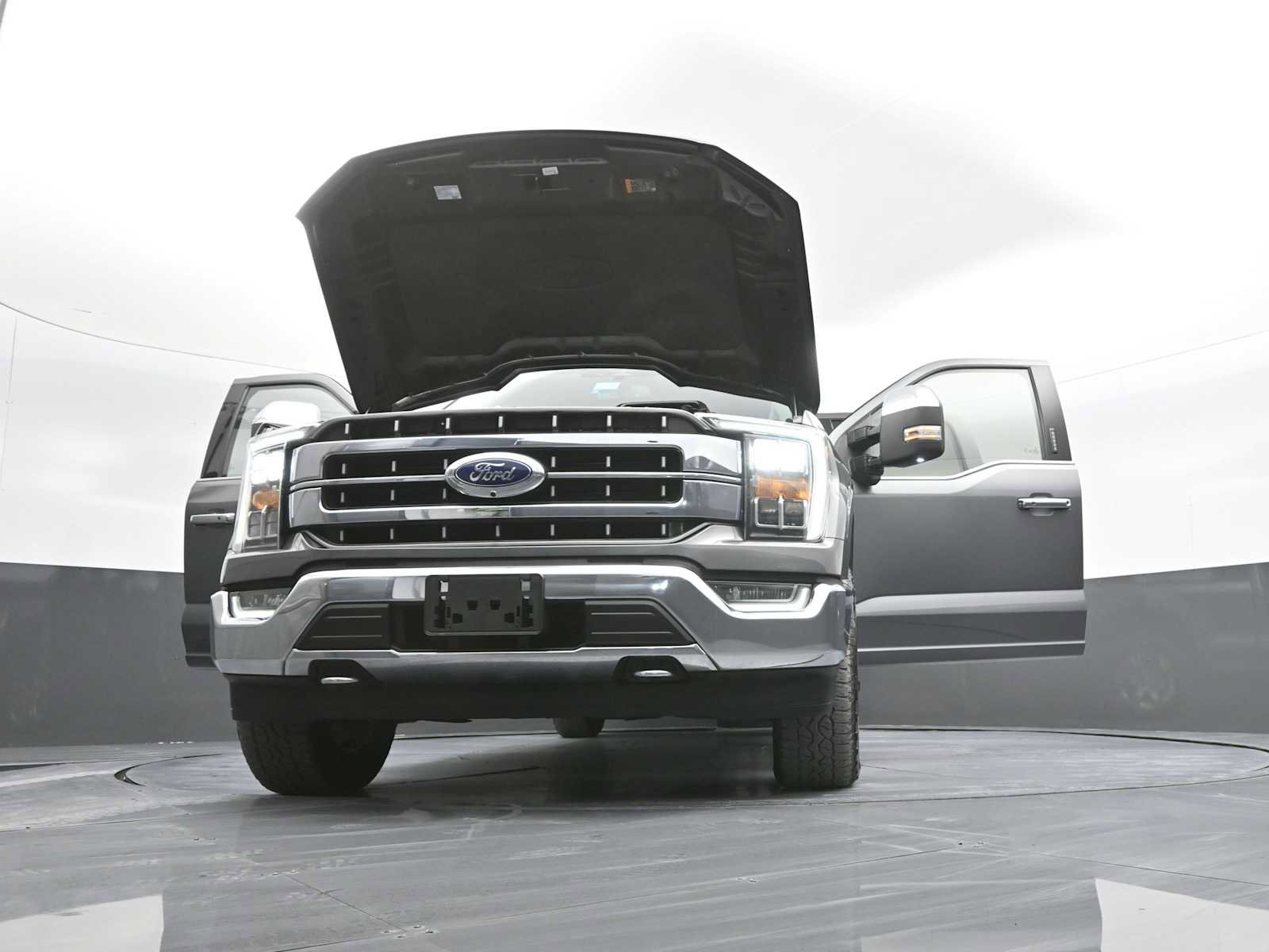 Used 2023 Ford F150 Lariat w/ Trailer Tow Package image 49