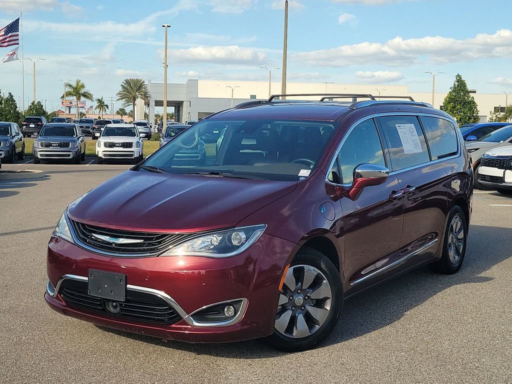 Used 2018 Chrysler Pacifica Limited w/ Advanced Safetytec Group video 2