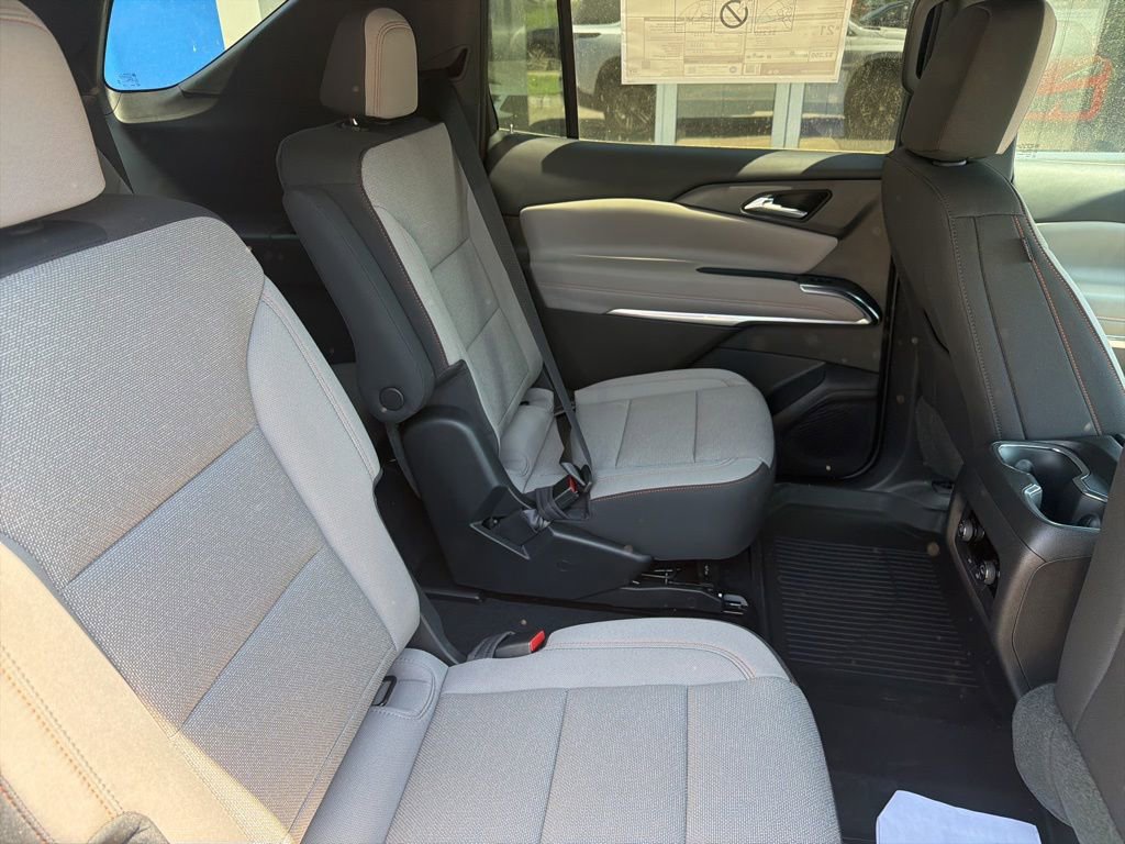 New 2026 Chevrolet Traverse LT w/ Driver Confidence Package AWD/4WD image 22