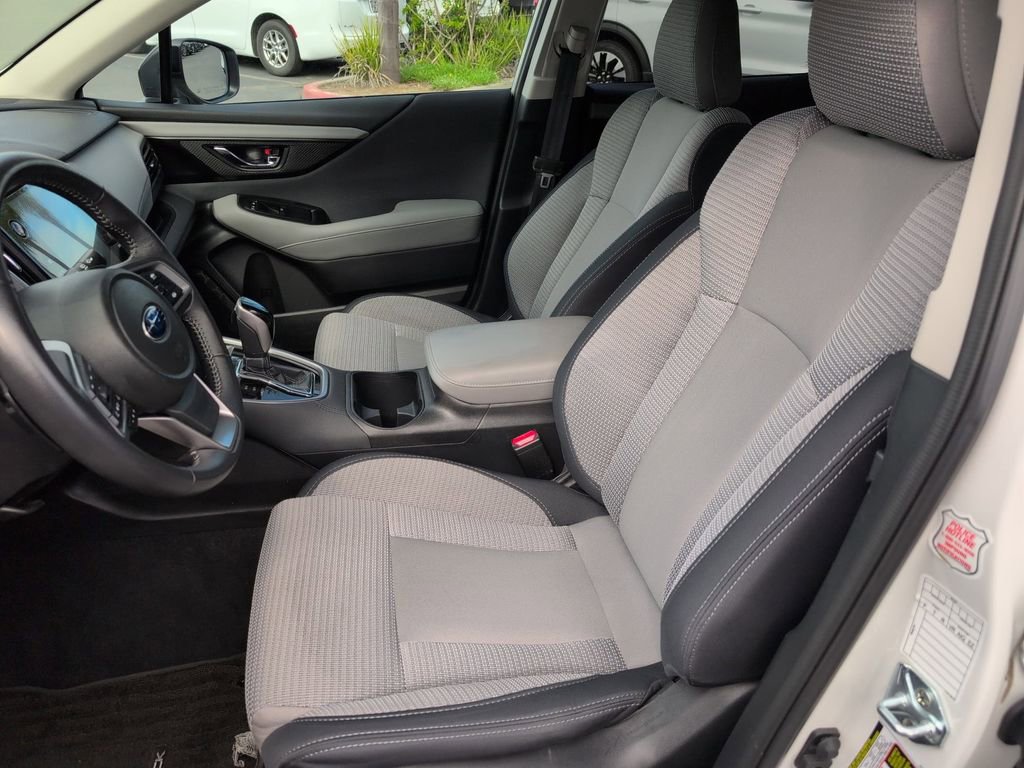 Used 2025 Subaru Outback Premium image 25