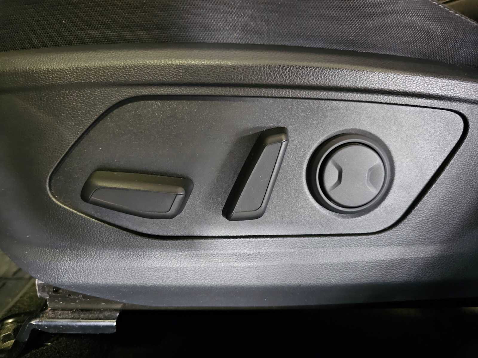 Used 2022 Hyundai Santa Cruz SEL Premium image 25