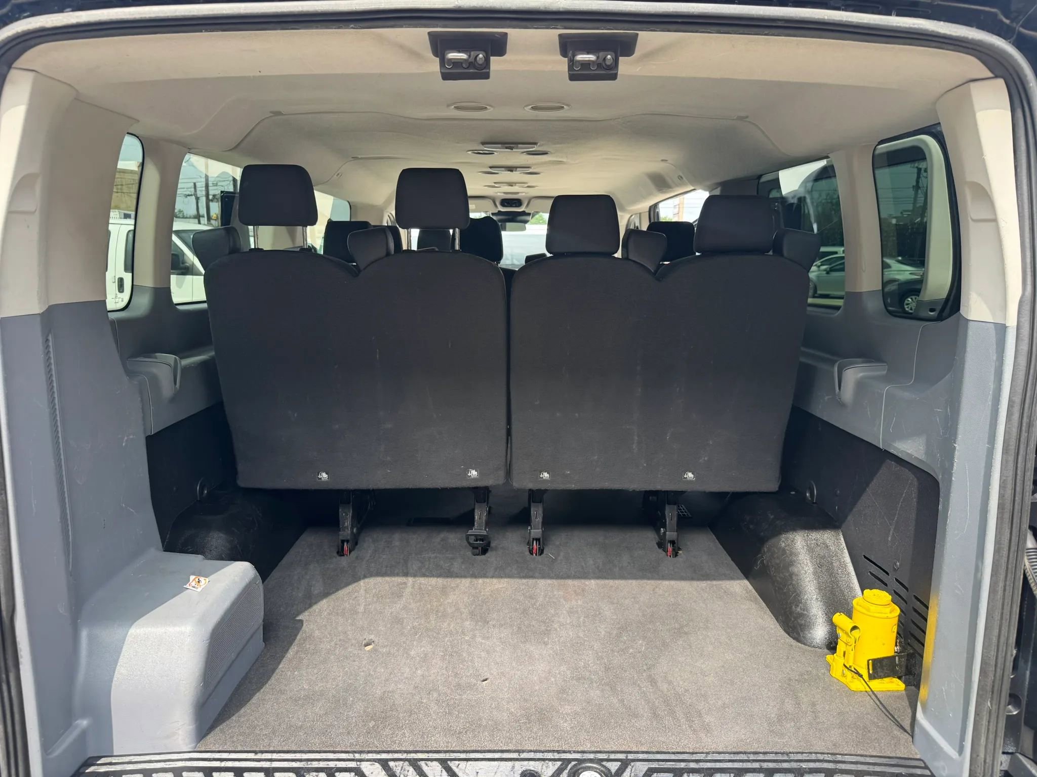 Used 2018 Ford Transit 350 XL RWD image 27