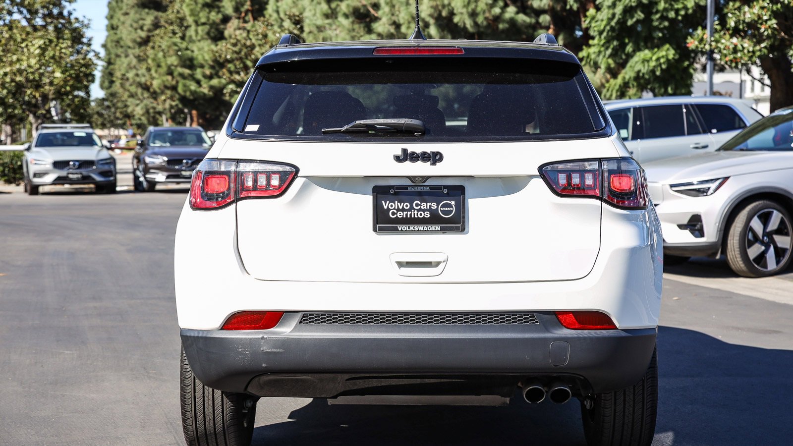 Used 2021 Jeep Compass Latitude image 10