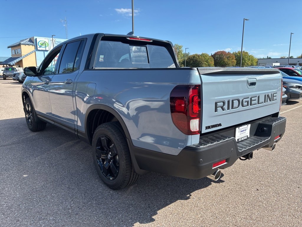 New 2026 Honda Ridgeline Black Edition image 3