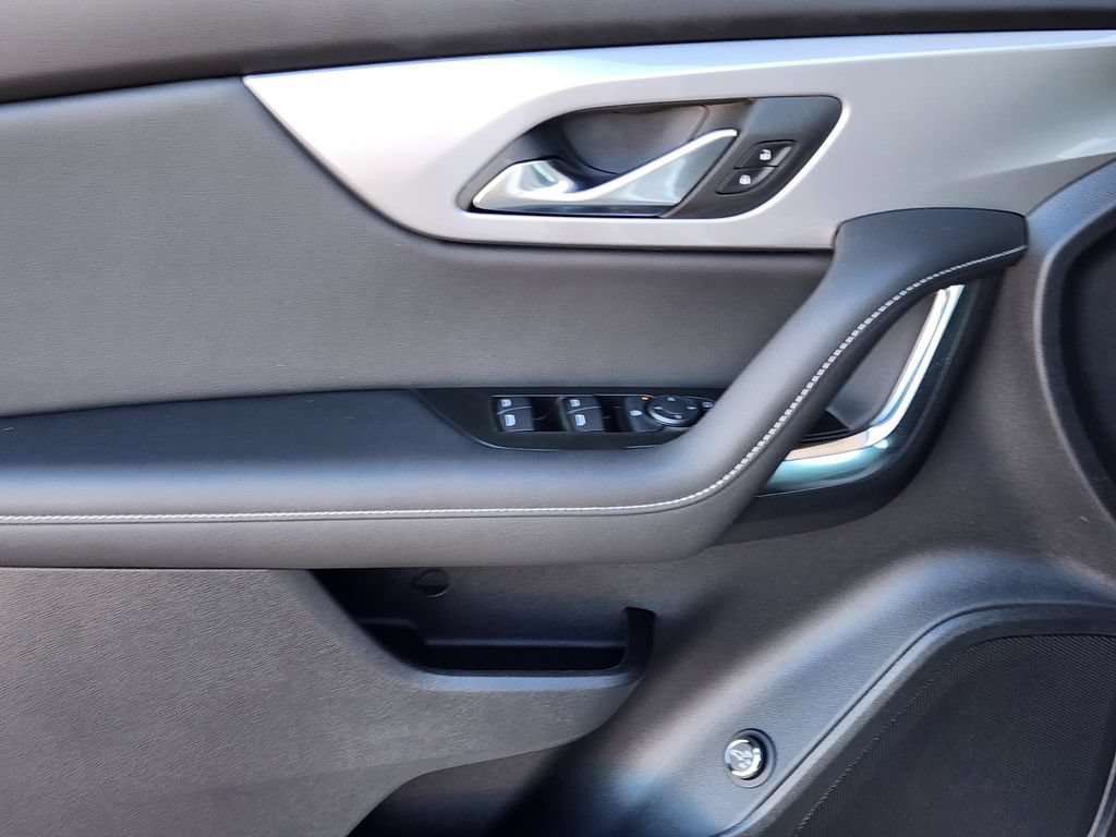 New 2026 Chevrolet Blazer LT w/ Convenience Package FWD image 19