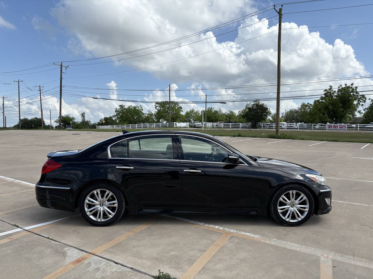 Used 2012 Hyundai Genesis 3.8 w/ Premium Pkg RWD image 6