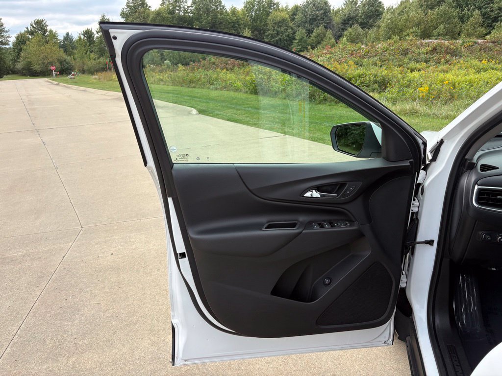 Used 2020 Chevrolet Equinox LT FWD image 13