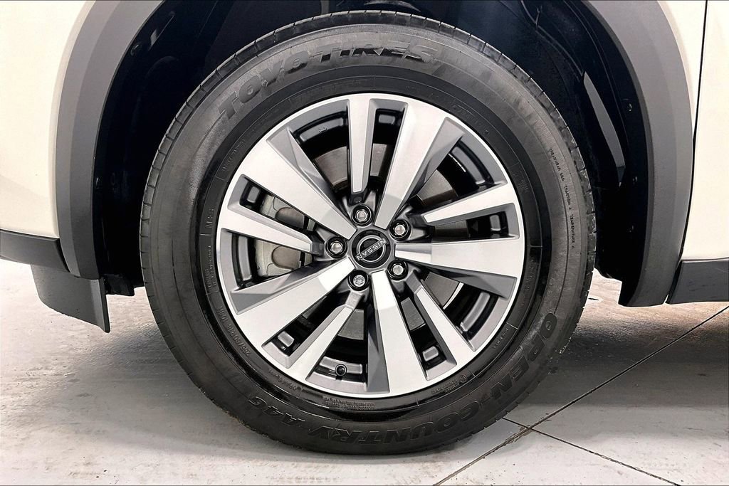 Used 2023 Nissan Pathfinder SL AWD/4WD image 11