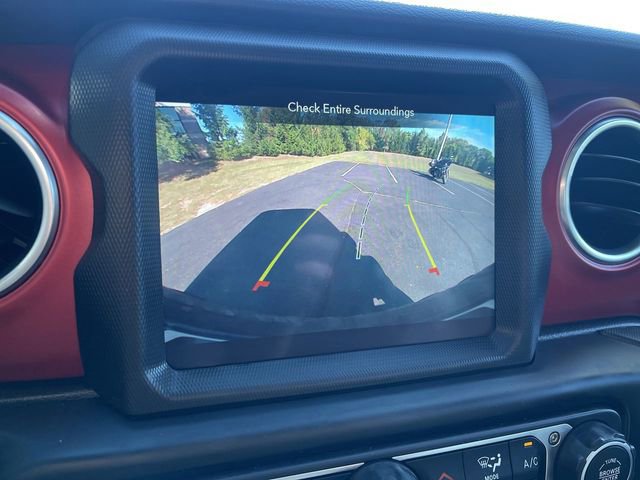 Used 2023 Jeep Wrangler Unlimited Rubicon w/ Cold Weather Group image 16