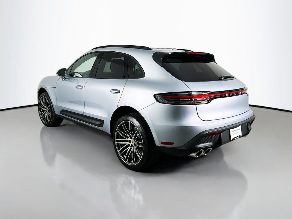 Certified 2026 Porsche Macan AWD/4WD image 3