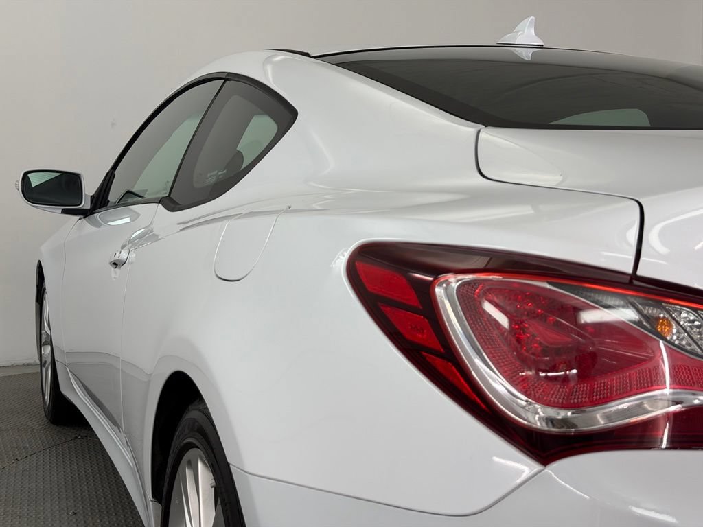 Used 2015 Hyundai Genesis 3.8 RWD image 54