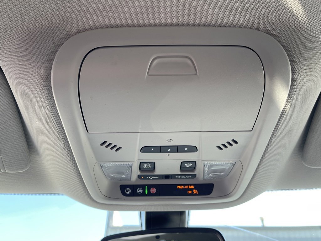 Used 2021 Buick Enclave Essence image 30