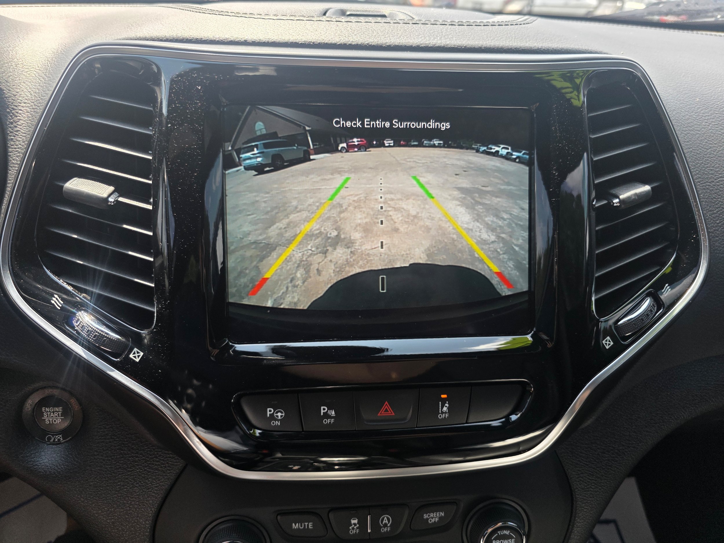 Used 2020 Jeep Cherokee High Altitude AWD/4WD image 13