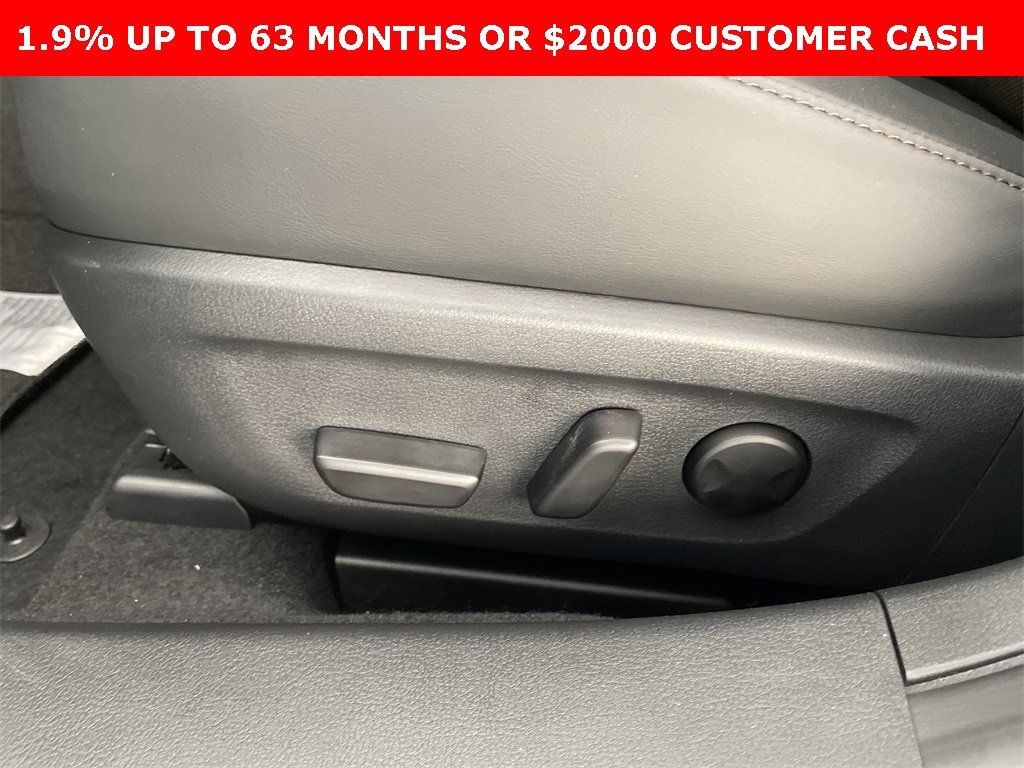 New 2025 MAZDA MAZDA3 2.5 Turbo Sedan w/Premium Plus image 13