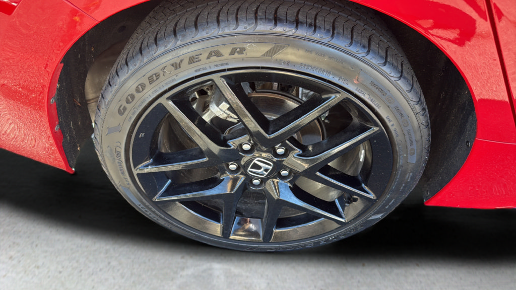 Used 2025 Honda Civic Sport image 12