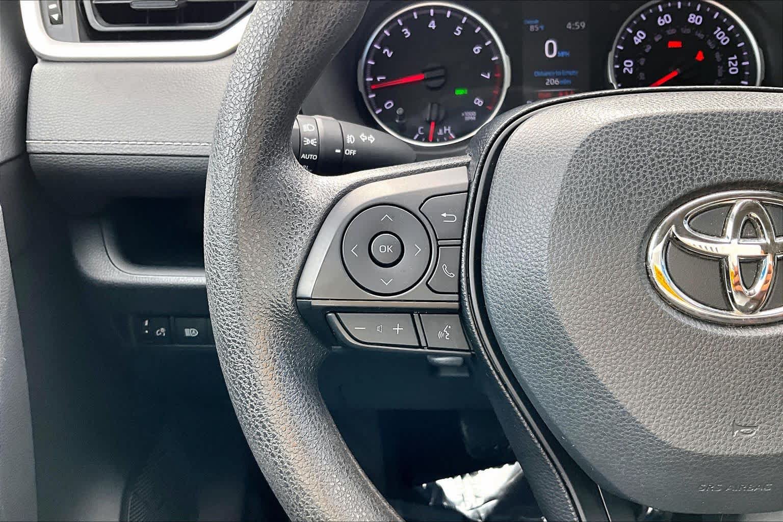 Used 2019 Toyota RAV4 XLE FWD image 24