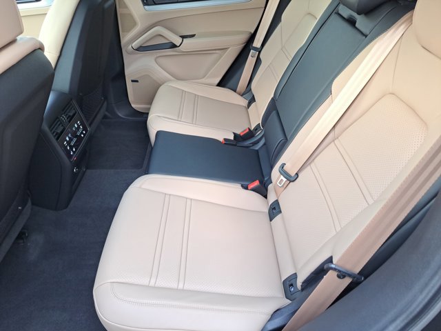 New 2026 Porsche Cayenne S image 20