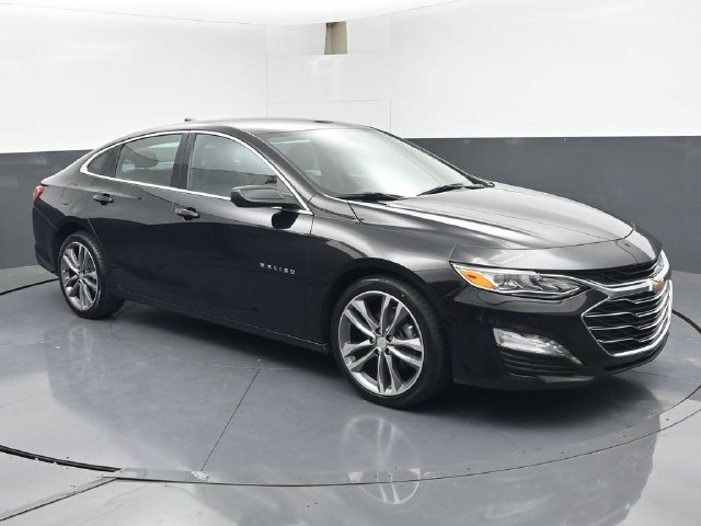 Used 2024 Chevrolet Malibu LT FWD image 2