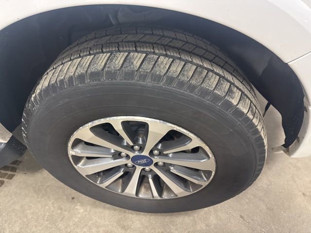 Used 2016 Ford Expedition EL XLT w/ Equipment Group 202A image 4