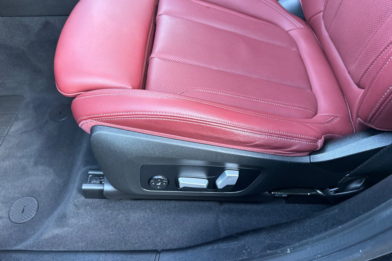 Certified 2024 BMW X3 xDrive30i w/ Convenience Package AWD/4WD image 14