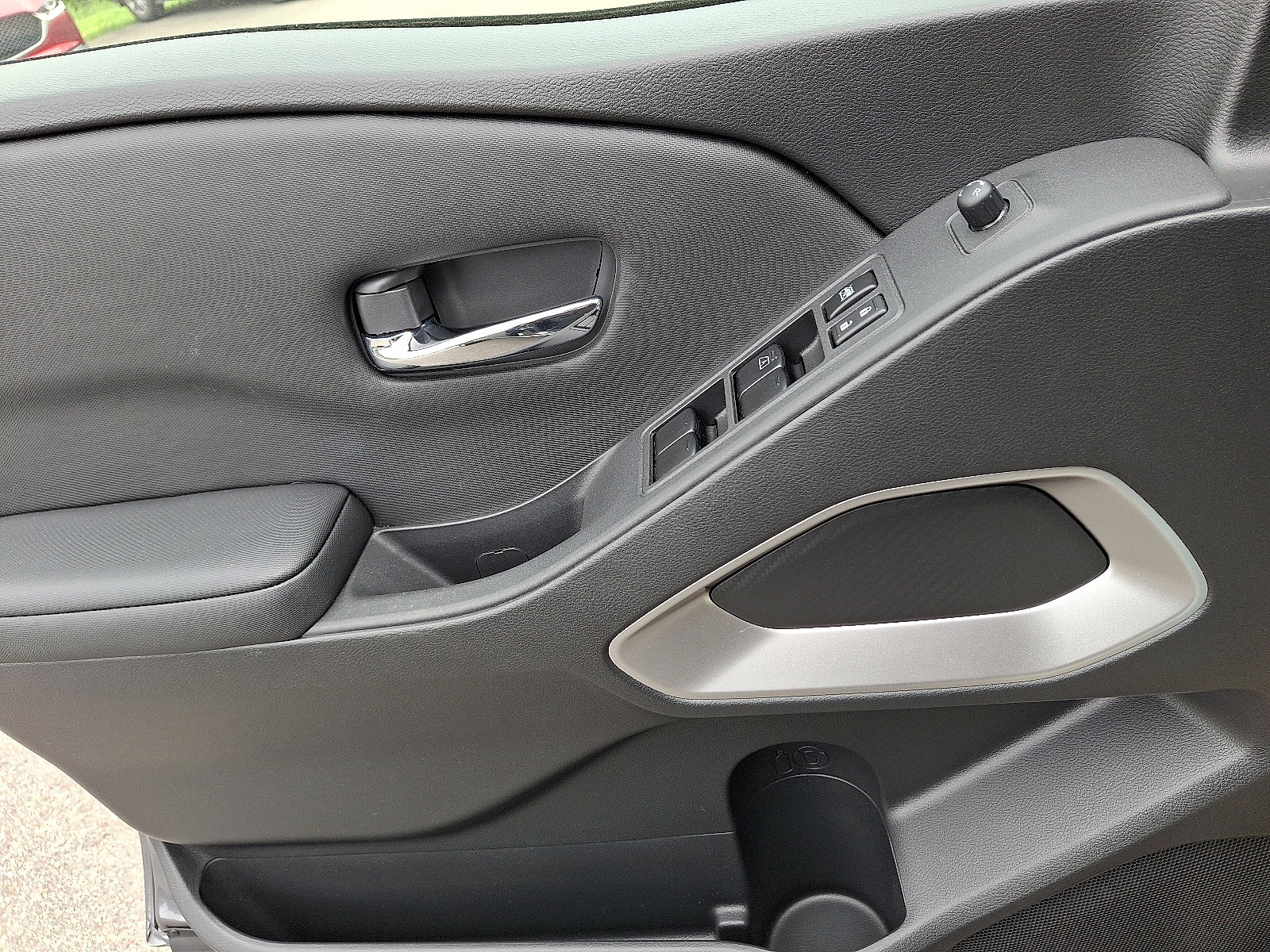 Used 2023 Nissan Frontier SV w/ Tow Package image 12