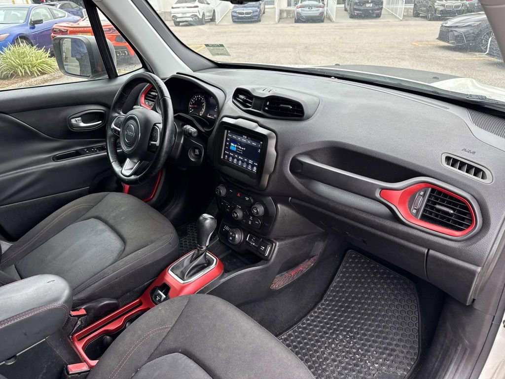 Used 2018 Jeep Renegade Trailhawk w/ Safety & Security Group AWD/4WD image 13