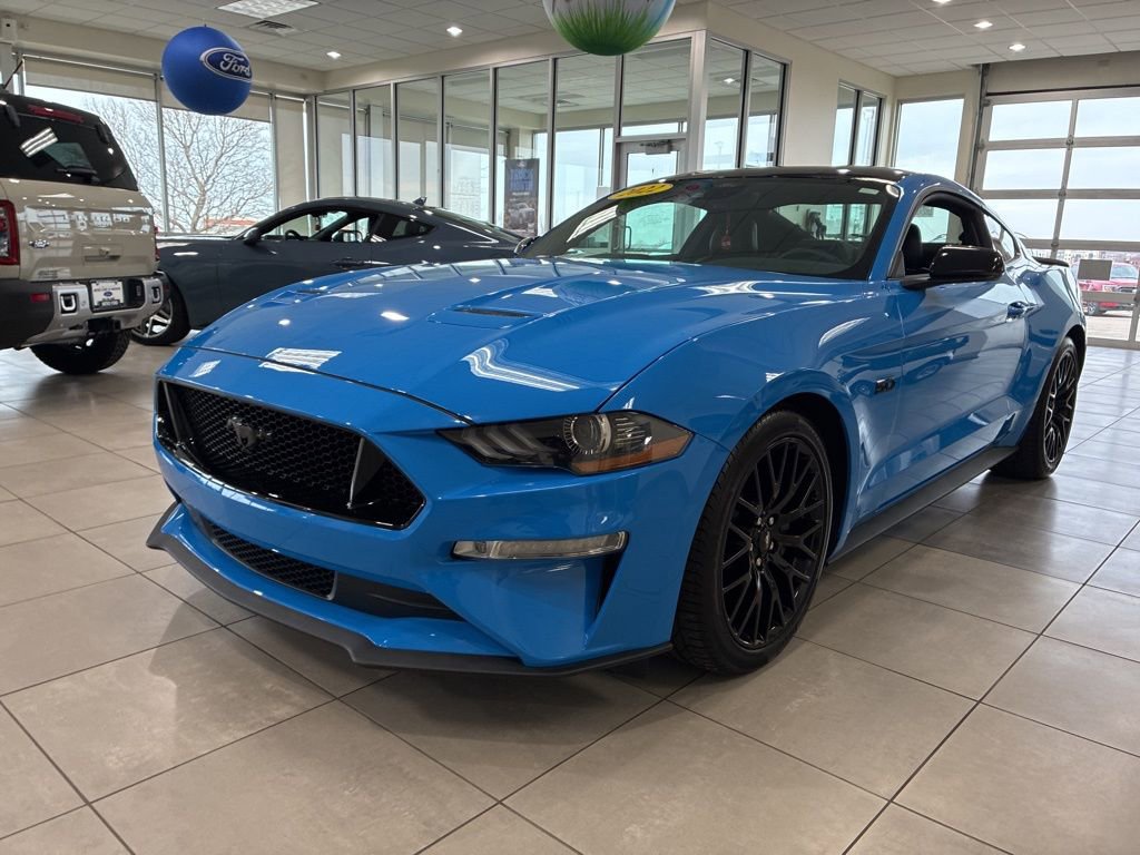 Used 2022 Ford Mustang GT Premium w/ Equipment Group 401A RWD image 5