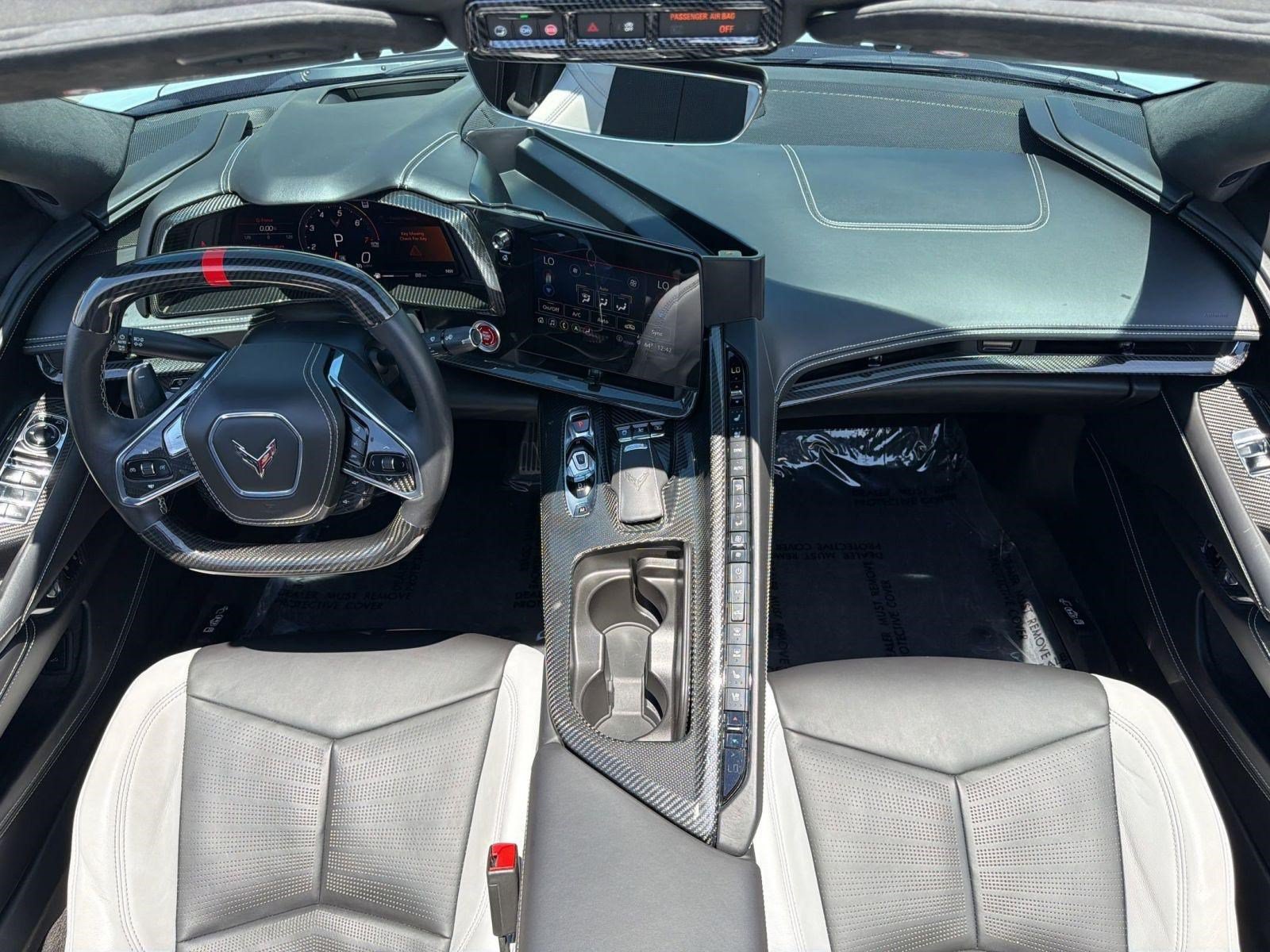 Used 2022 Chevrolet Corvette Stingray Premium Conv w/ Z51 Performance Package RWD image 14
