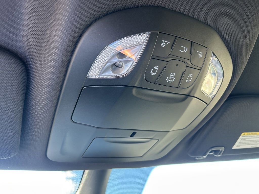 New 2026 Chrysler Pacifica Select FWD image 45