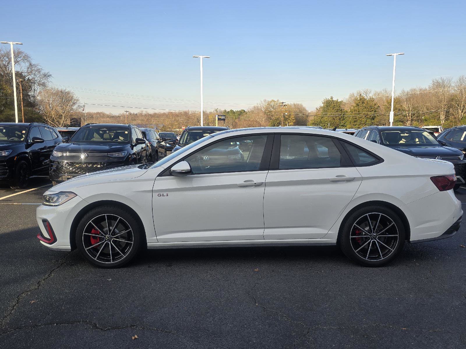 Used 2025 Volkswagen Jetta GLI Autobahn image 6