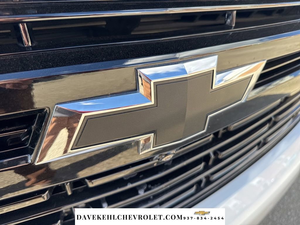 Used 2023 Chevrolet Suburban RST w/ Luxury Package AWD/4WD image 40