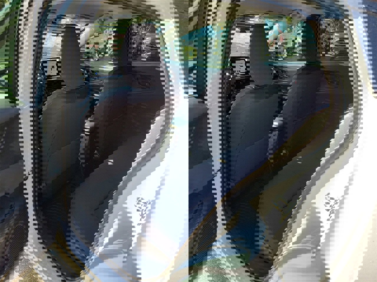 New 2026 Toyota Prius LE image 9