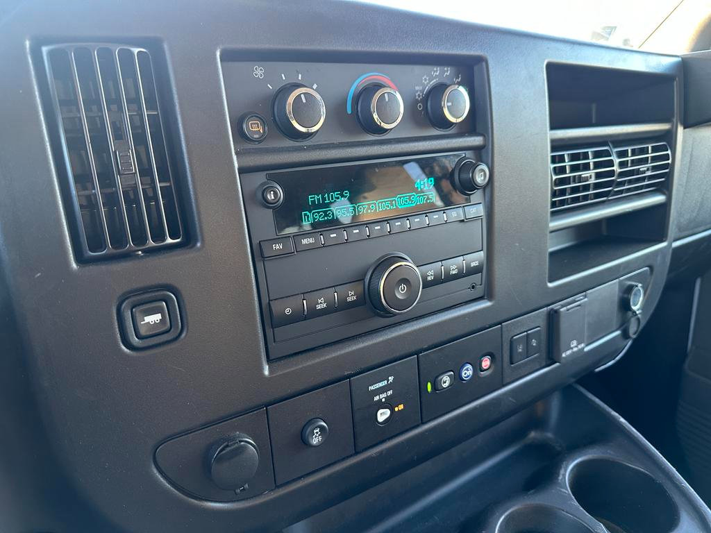 Used 2025 Chevrolet Express 3500 LT w/ LT Preferred Equipment Group image 23