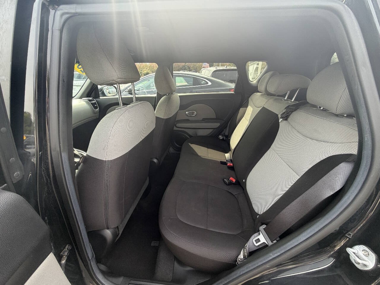Used 2016 Kia Soul FWD image 10