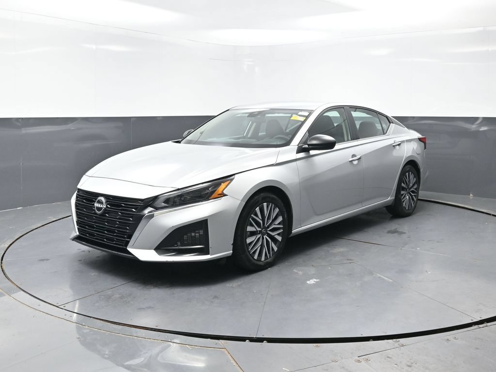 Used 2024 Nissan Altima 2.5 SV FWD image 55