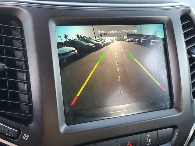 Used 2020 Jeep Cherokee Trailhawk w/ Technology Group image 26