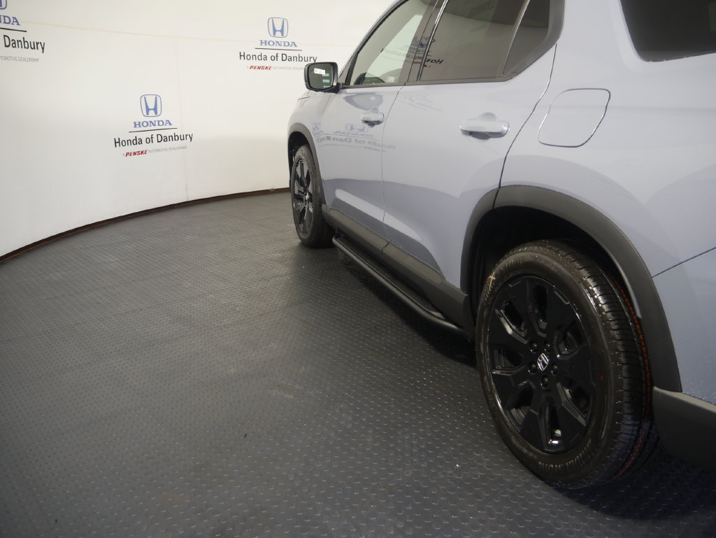 New 2026 Honda Pilot Black Edition image 11